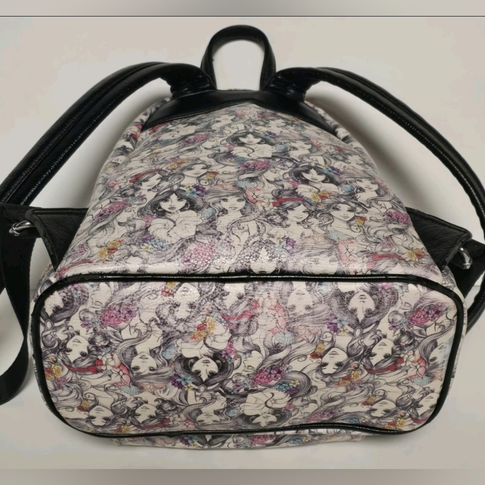 Loungefly OG Disney Parks Princesses Sketch AOP Backpack - Extremely Rare - Picture 8 of 16